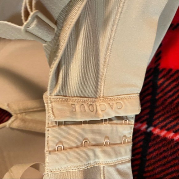 Cacique Cream Women's Bra Size 36K - Picture 4 of 6